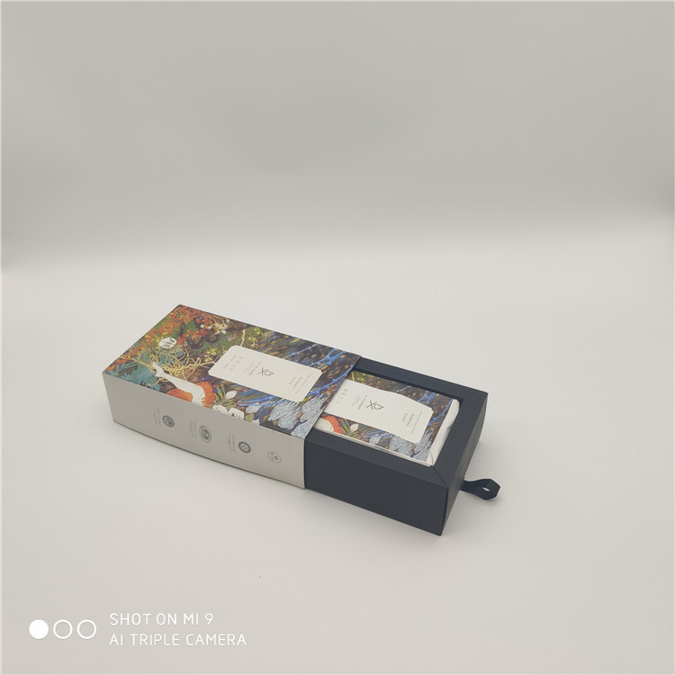 化妆品包装盒设计_化妆盒子包装品设计理念_化妆品盒子包装设计